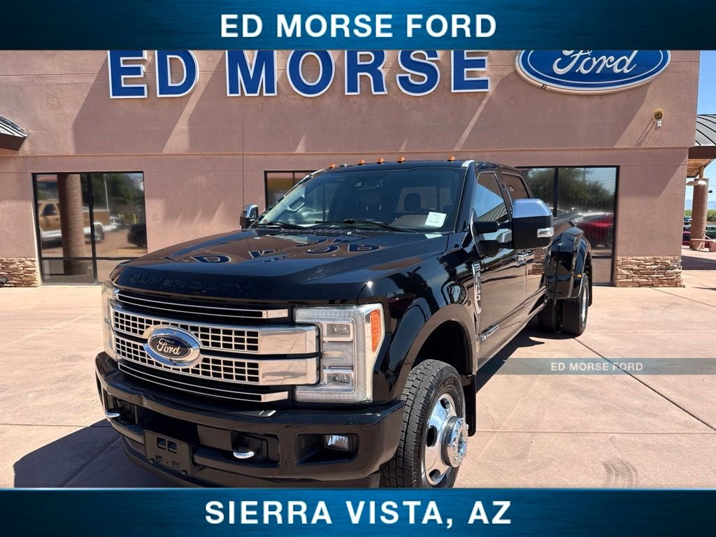 2017 Ford F-350SD Platinum DRW in Black — front three-quarter view