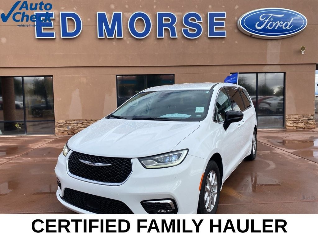 2024 Chrysler Pacifica Touring L in Bright White Clearcoat — front three-quarter view